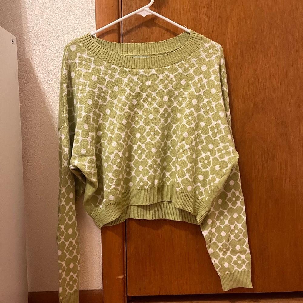 NWOT hollister green flower print sweater